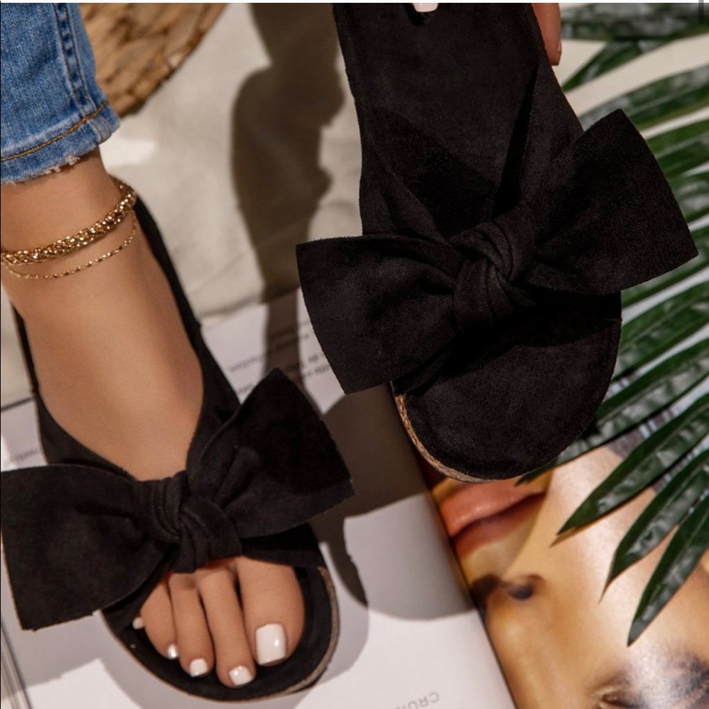 Oversized bow slides